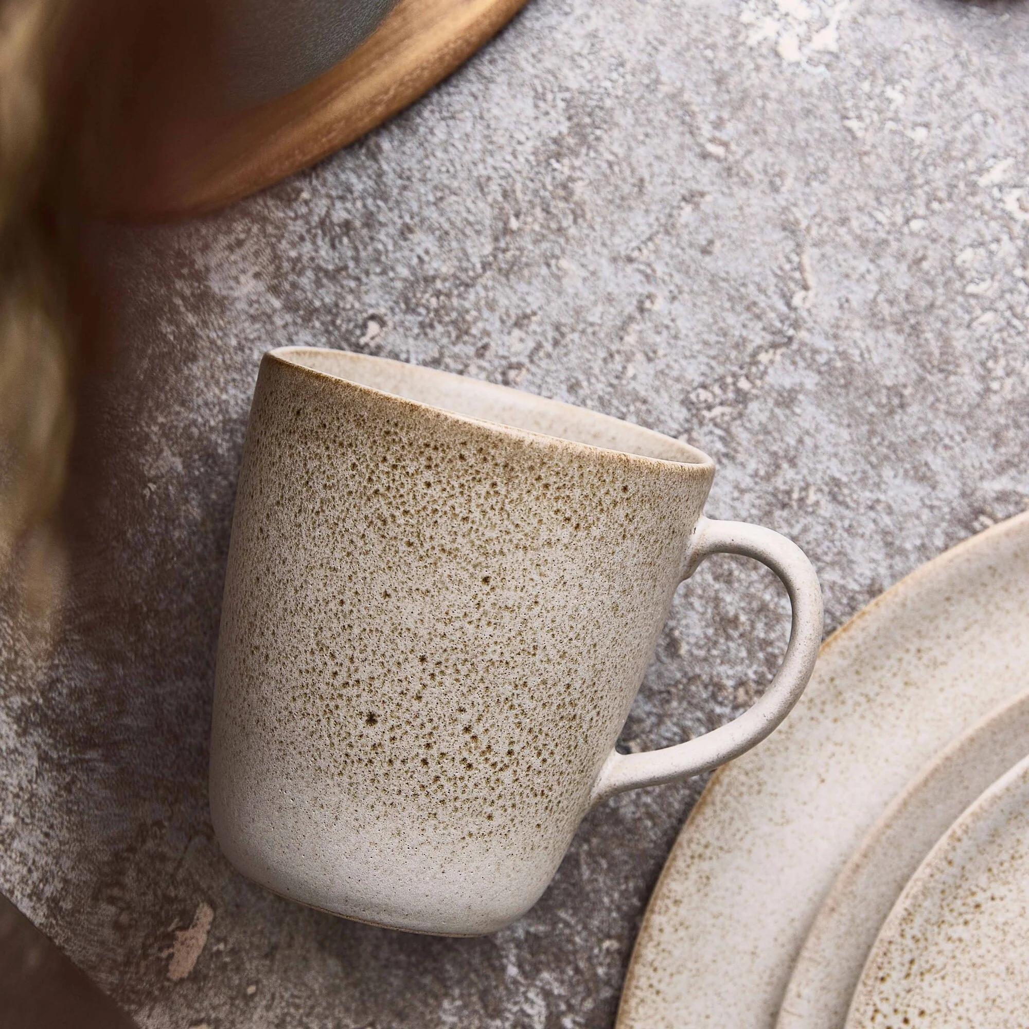 RAW krus med hank | Sandy Beige - Image 2
