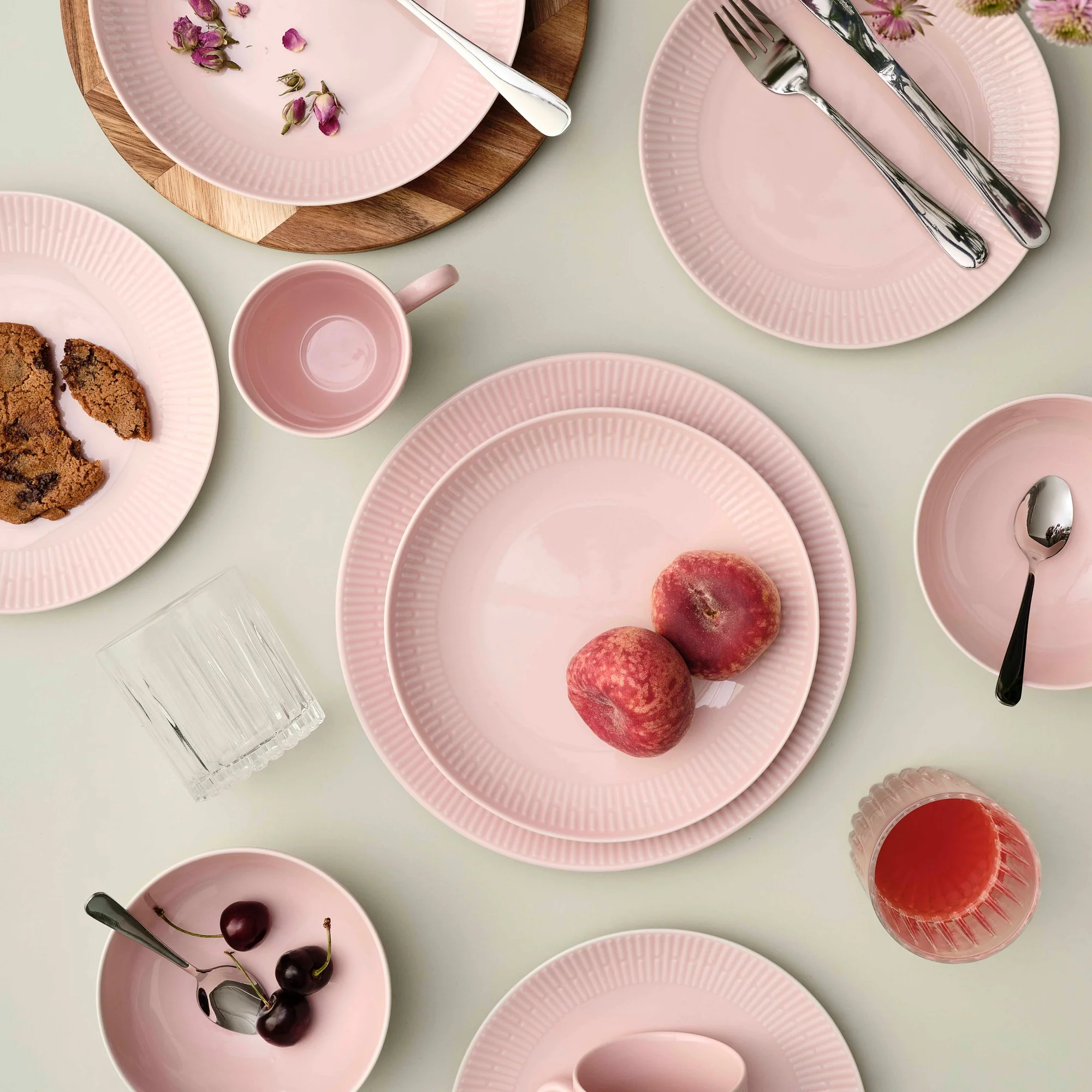 Relief frokosttallerken | Rosa - Image 3